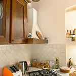 Tatiana - Historic With Private Rooftop Terrace Ferienhaus Bari
