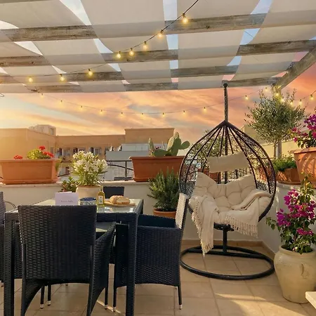 Tatiana - Historic With Private Rooftop Terrace Ferienhaus